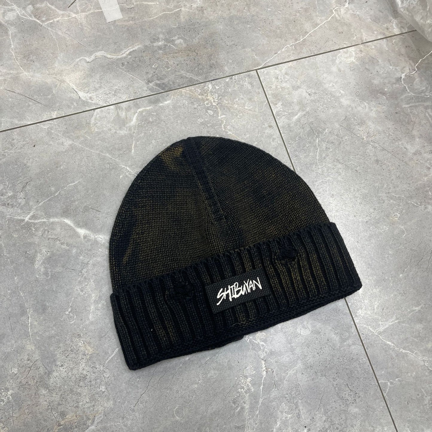 Damage Knit Hat Cross/Letter