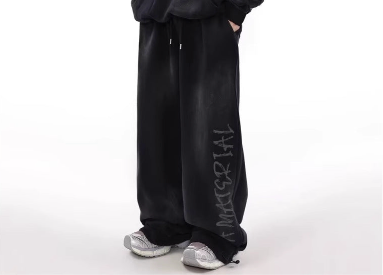 スモークグラデーション MATERIALワイドスウェットパンツ ブラック 着用コーデ High land