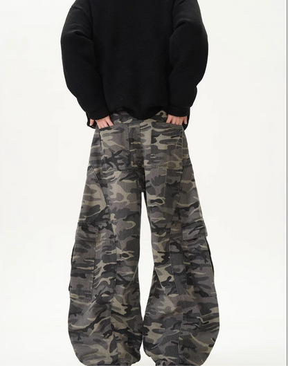 超ワイド カーゴパンツ 迷彩柄 サイドポケットディテール High land
