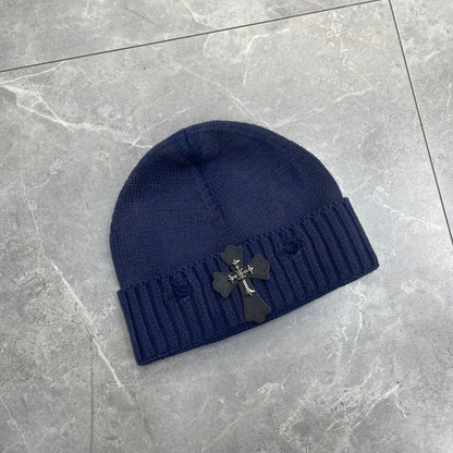Damage Knit Hat Cross/Letter