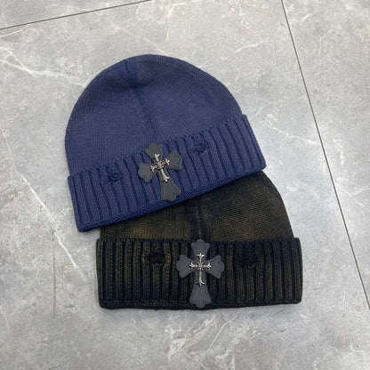 Damage Knit Hat Cross/Letter