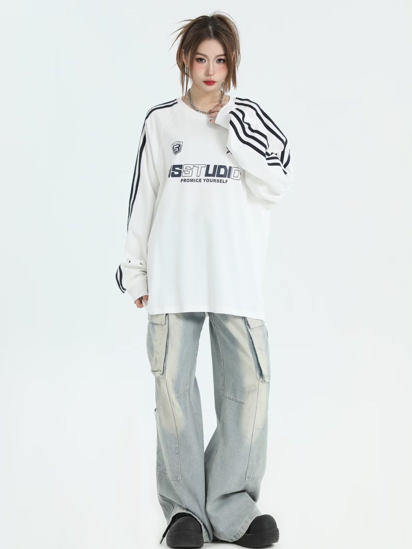 ストリート系 ロゴ オーバーサイズ長袖スウェット｜ユニセックス